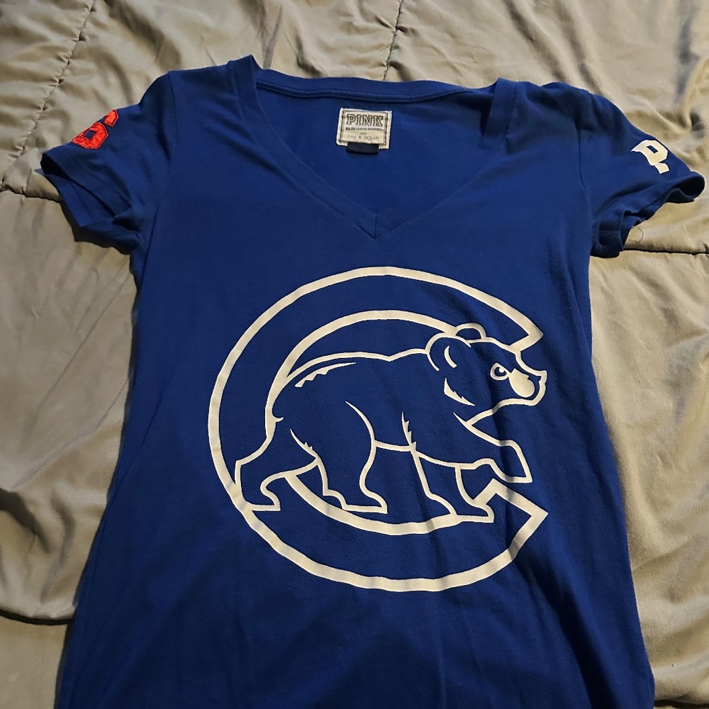 VS Pink Chicago cubs T shirt
